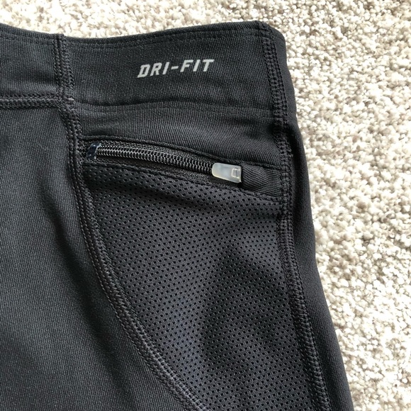 Nike Dri-Fit black crop leggings, size small - Picture 4 of 7